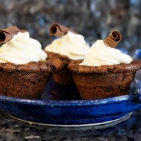 Chocolate-Cupcakes with Vanilla-Mascarpone-Frosting